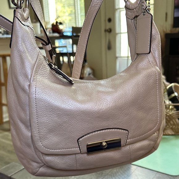 Coach Cream Leather Shoulder Bag - Picture 1 of 15